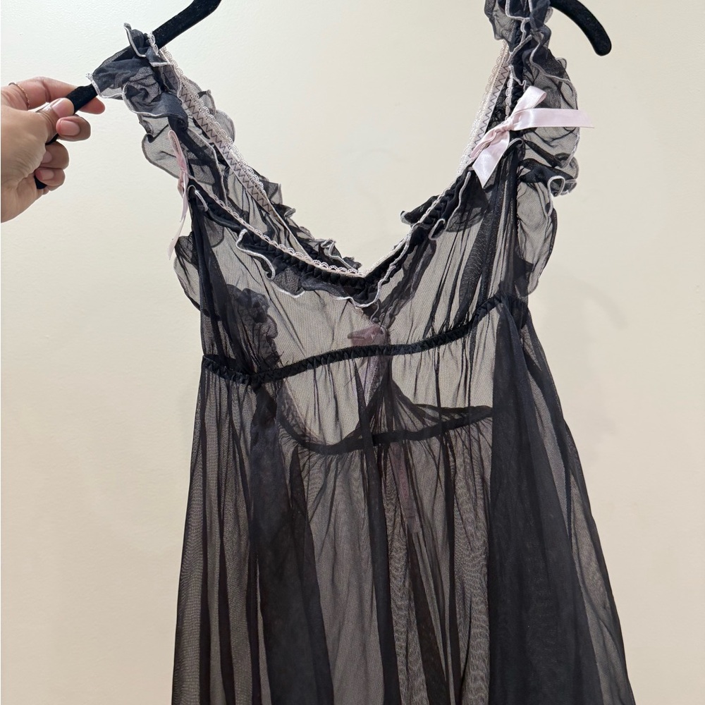 VICTORIA SECRET Sheer Black Lace Trim Nightgown